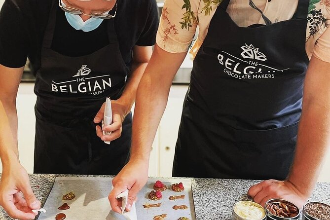 1.5h Belgian Chocolate Workshop in Brussels (bean to bar) - The take-home box is part of the value