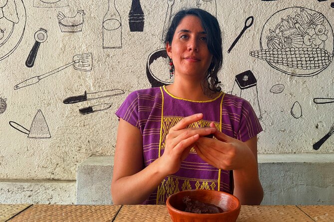 1 Hour Oaxacan Chocolate Making Class with Mole-making and Drinks - Group Size, Language, and Personal Attention
