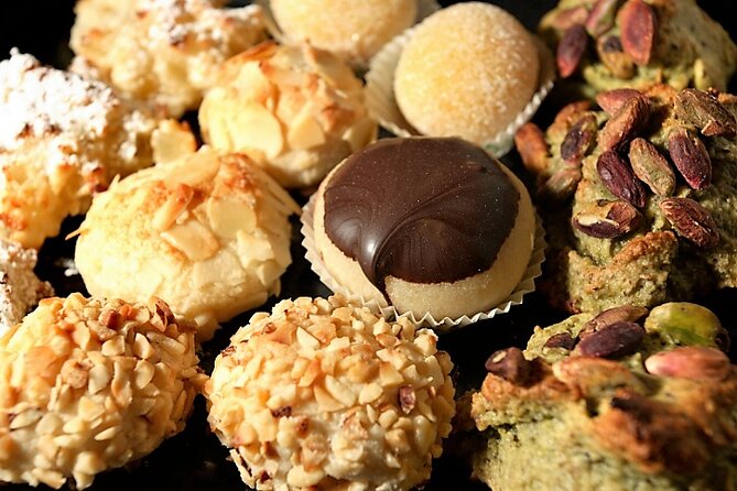 A Sweet Stroll Through Venice: Pastries, Chocolate, and Gelato - The Santa Sofia Traghetto Is Short but Memorable