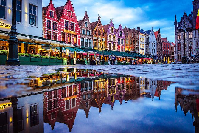 Across Bruges History Equals Fun with chocolate and waffle sample - Key points about this Bruges walk