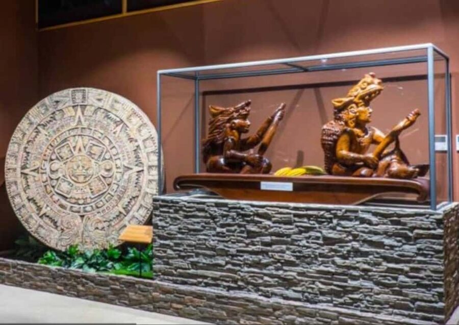 Alicante; Visit the Chocolate Museum and Villajoyosa, a colorful town - Who will enjoy this most?