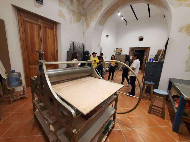 Art Workshops and Chocolate Shops Tour in Oaxaca - What the guide adds to the day