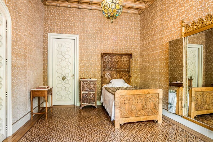 Barcelona: Casa Amatller Guided Visit with Chocolate Gift - Is $25 a fair price for one hour?