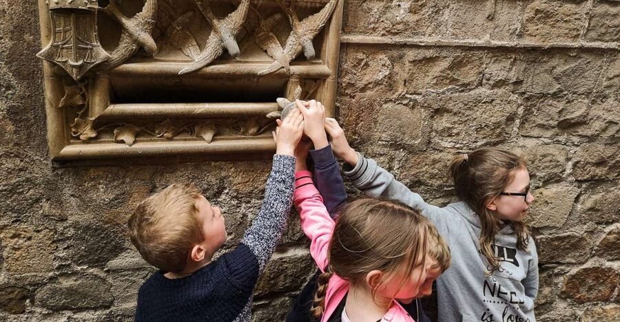 Barcelona: Churros, Hot Chocolate, and Games Family Tour - Why this Barcelona family walk works