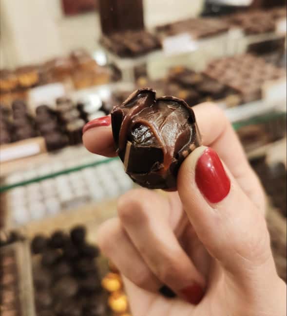Barcelona: Delicious Chocolate walking tour - Key points to know before booking