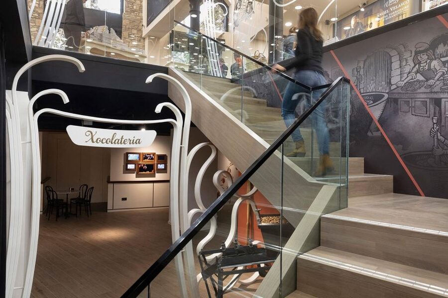 Barcelona: Nougat and Chocolate Museum Tour with Tasting - Languages, access, and family suitability