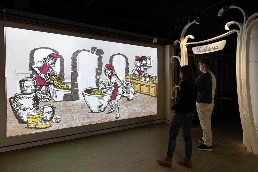 Barcelona: Nougat and Chocolate Museum Tour with Tasting - The museum versus the shop