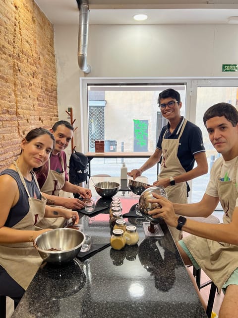 Bean to Bar Chocolate Workshop in Barcelona - Making your own bar to take home