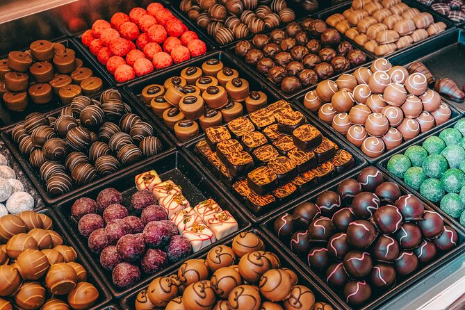 Bern: Chocolate Tasting and Walking Tour with a Local - Artisanal Chocolate and Handmade Detail