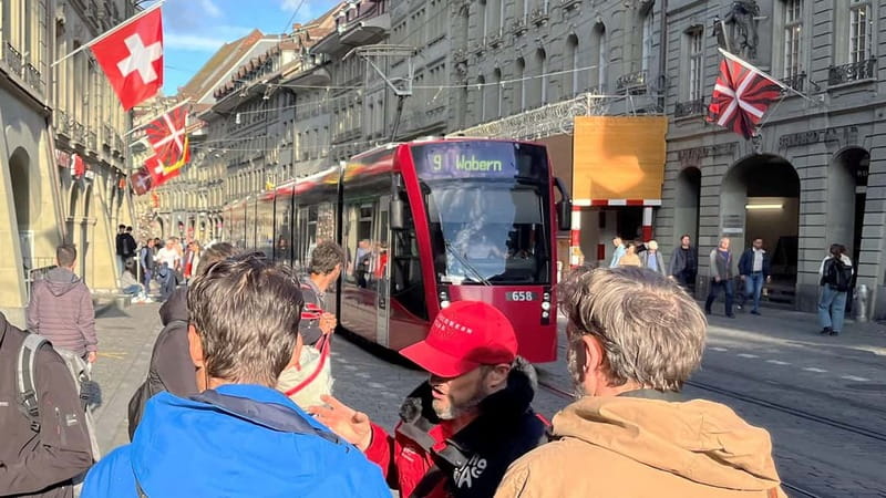Bern: Chocolate Tasting Tour - The secret stop and the artisan chocolate box