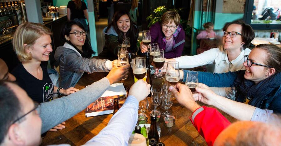 Bruges: Belgian Beer Tour with Chocolate Pairing - Meeting at the beer spa and starting on foot