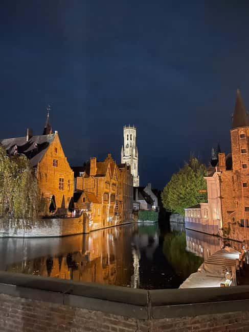 Bruges, Bike Tour with Chocolate Tasting & Hot Wine/Chocolat - A secret garden, fire, and three warm drink choices