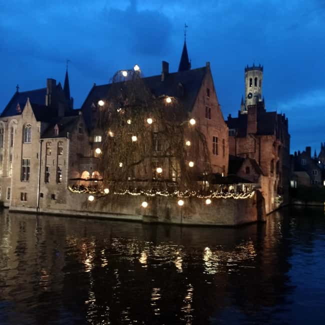 Bruges, Bike Tour with Chocolate Tasting & Hot Wine/Chocolat - Meeting at the green gate on Grauwwerkersstraat