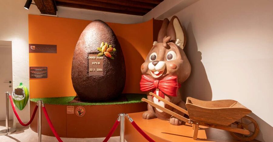 Bruges: Choco-Story Chocolate Museum Guided Tour w/Tastings - From cacao drink to European confection