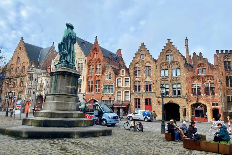 Bruges Highlights, Boat, Beer, Chocolate Day trip from Paris - Free time before the 5:30 p.m. departure