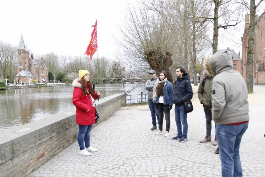 Bruges: History, Chocolate and Beer Walking Tour - Walking on to Bourgogne des Flandres
