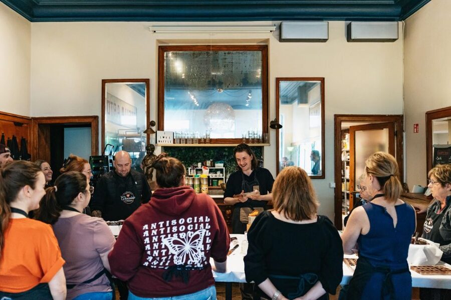 Brussels: 2.5-Hour Belgian Chocolate Making Workshop - Making pralines with your own fillings