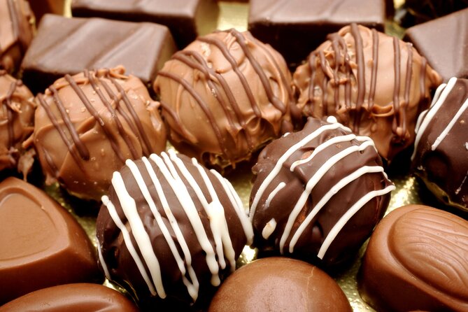 Brussels Beer and Chocolate Walking Tour - Group size, guide style, and what to expect