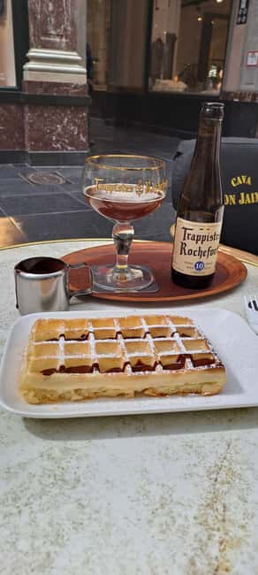 Brussels Beer, Chocolate and Waffle Tour - Who should book this experience