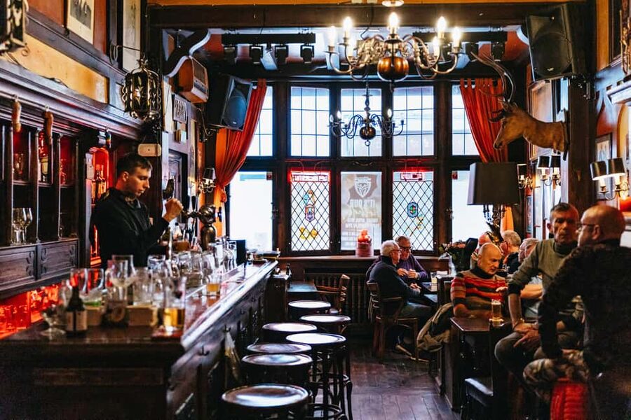 Brussels: Beer Tour with 6 Beers and 3 Chocolate Tastings - Why this is more than a Brussels beer crawl