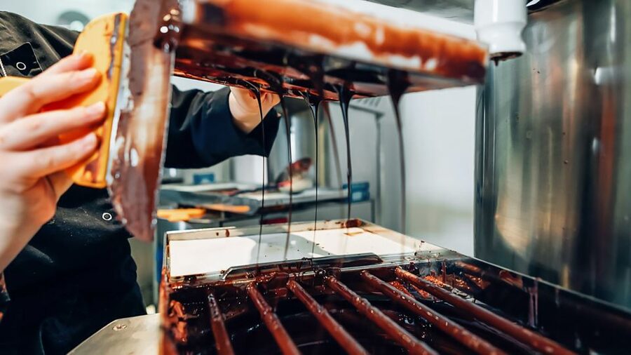 Brussels: Belgian Chocolate Making Workshop with Tastings - Shape mendiants and finish with truffles