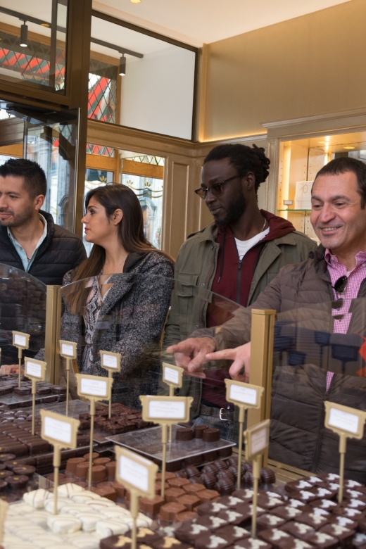 Brussels: Belgian Chocolate Tasting Tour - Walking the Grand-Place area with a sweet theme