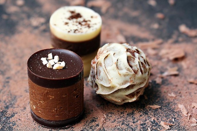 Brussels Chocolate Tasting Tour - The Belgian Chocolate Makers explains the craft