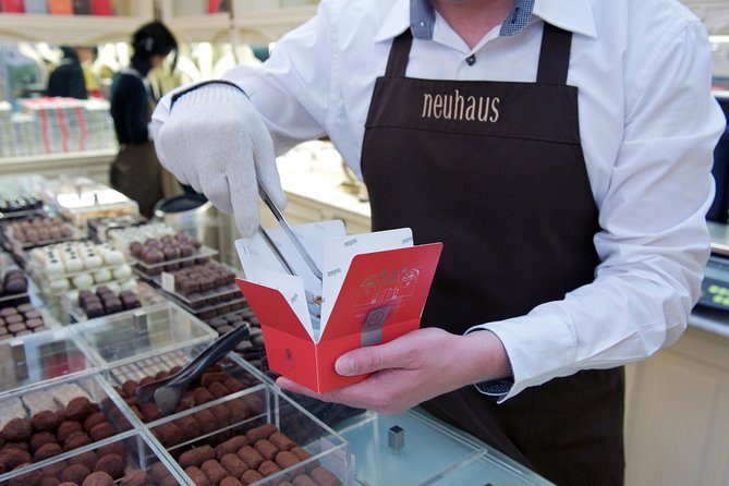 Brussels Chocolate Walking Tour and Workshop - Galler and comparing different chocolate styles