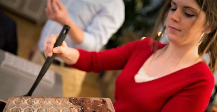 Brussels: Chocolate Workshop and Guided Walking Tour - Meeting at Grand Place 23