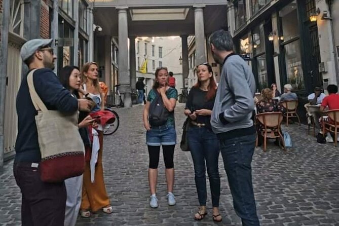 Brussels Walking and Tasting Tour (Beers,Chocolates&Fries/Waffle) - Choosing between fries and a waffle