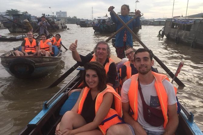 Cai Rang floating market, see sunrise, CaCao orchard, small canal - Muoi Cuong Cacao Farm and the taste of the orchard