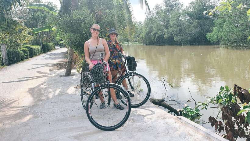 Can Tho: Countryside Cycling Tour with Cocoa Farm Visit - A quiet ferry ride across the river