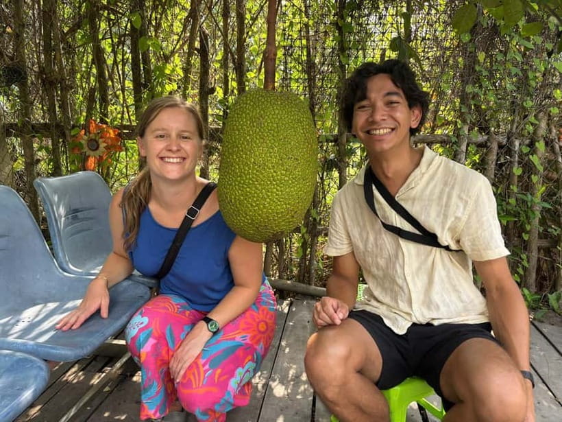 Can Tho: Floating Market, Cacao & Canals with French Guide - Breakfast Aboard a Traditional Sampan