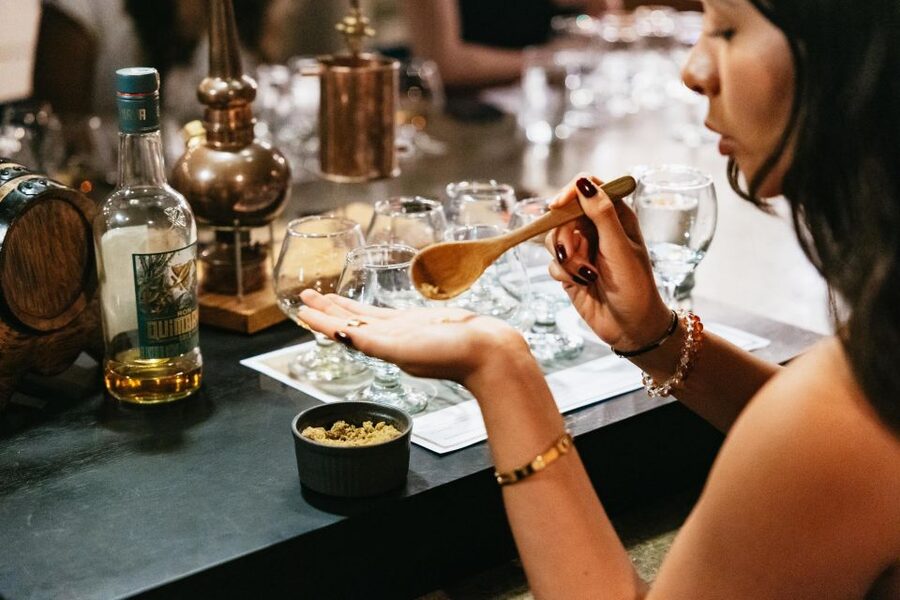 Cartagena: Boutique Rum and Chocolate Tasting at Lunático - Practical tips for a better evening