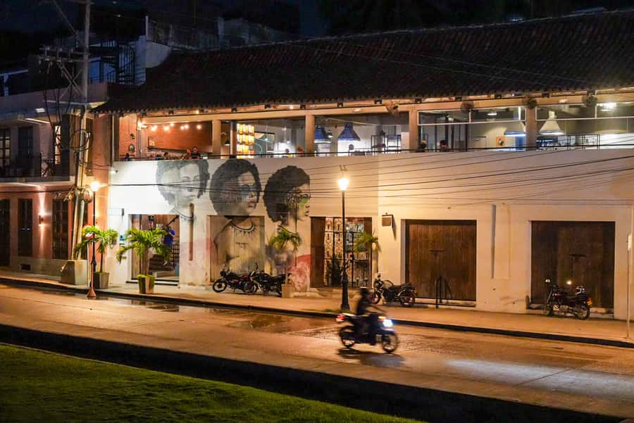 Cartagena: Boutique Rum and Chocolate Tasting at Lunático - How the two-hour format feels