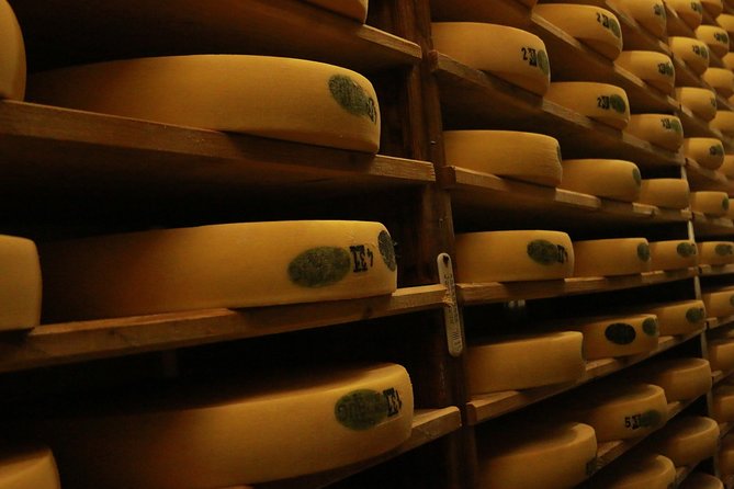 Cheese, Chocolate and Wine in the Bern Region from Luzern - Five things to know before you book