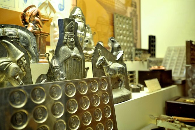 Choco-Story: The Chocolate Museum in Bruges - Entering Choco-Story in a 15th-century house