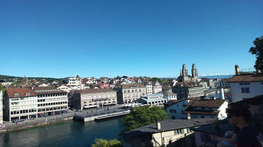 Chocolate, Art, and History walking tour of Zurich - Why the chocolate stops make this more than a tasting walk