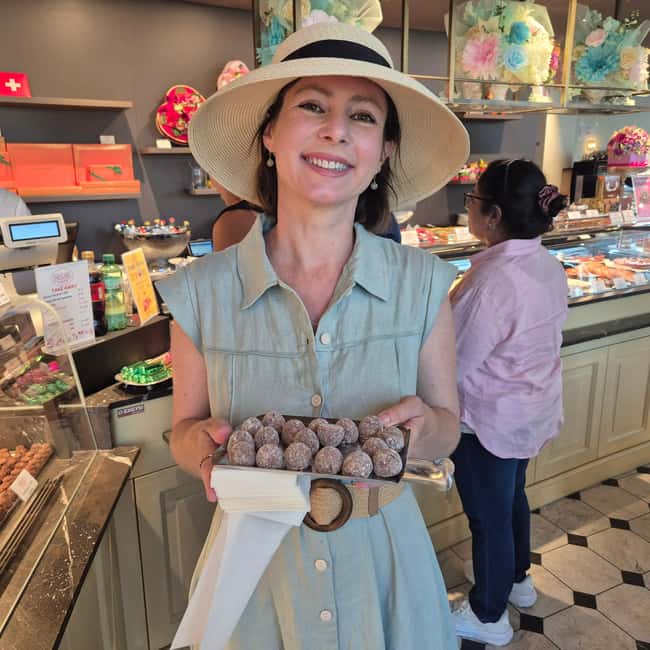 Chocolate, Art, and History walking tour of Zurich - Pace, comfort, and planning advice