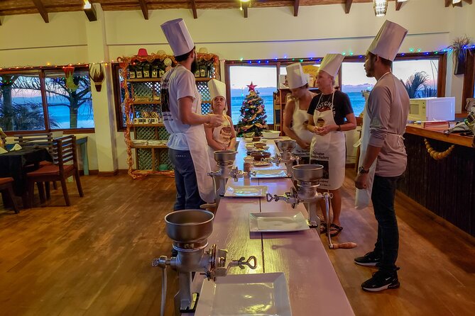 Chocolate Making Class at the Roatan Chocolate Factory in West End - Starting with cacao, not candy