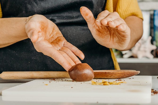 Chocolate Master Class & Taino Concept Store - Instructors who keep the class moving