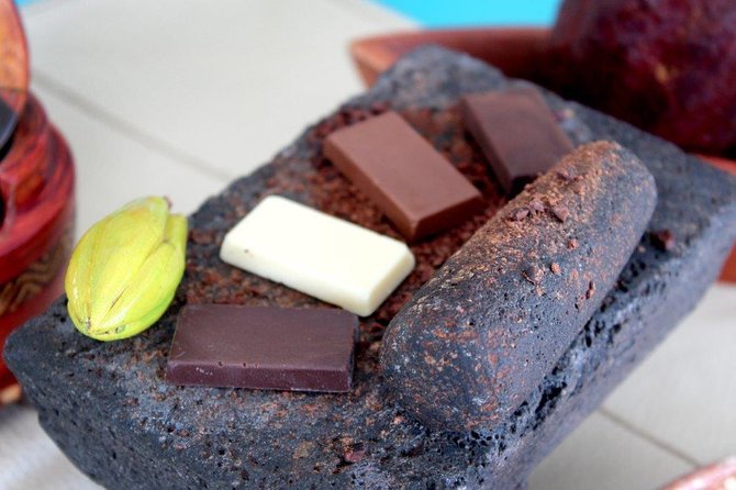 Chocolate Seaside Workshop & Wine Tasting - A small group makes the lesson work