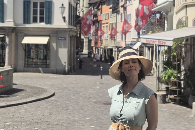Chocolate Walking Tour in Zurich - Zurich chocolate, served with a side of city history
