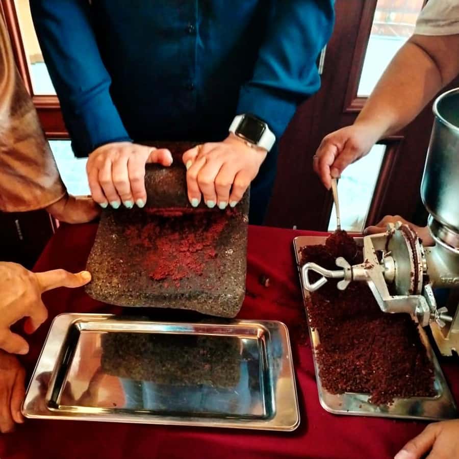 Chocolate workshop; gastronomic experience of cocoa. - Why the five-senses tasting works