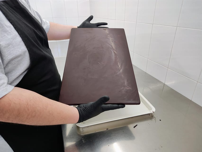Chocolatier for a day: raw bean to bar chocolate in Modica - Making your own bean-to-bar chocolate