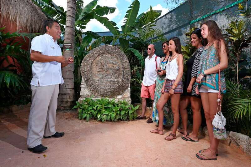 Cozumel: General Admission to the Mayan Cacao Experience - Entering the traditional Mayan hut