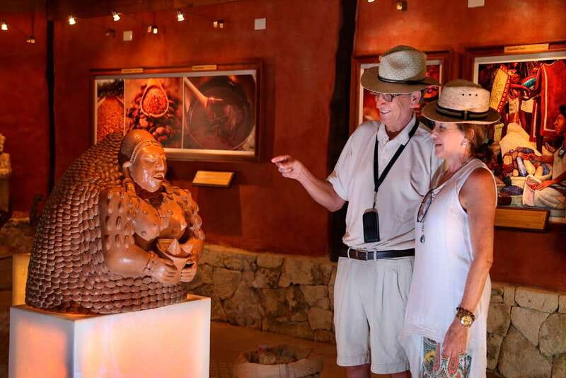 Cozumel: General Admission to the Mayan Cacao Experience - Watching the chocolate-making demonstration