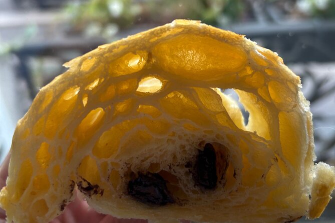 Croissants and pains au chocolat with a pastry chef in Paris - Meeting Joannie at 115 Boulevard Voltaire
