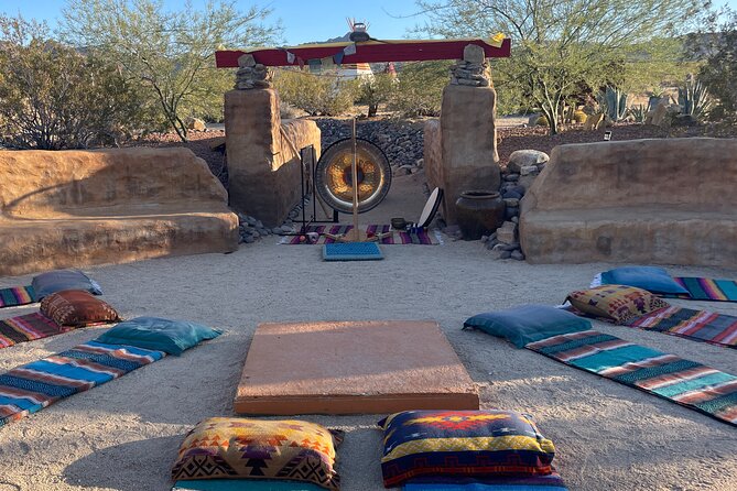 Desert Nature Walk, Cacao Ceremony and Soundbath in Joshua Tree - Meeting Joshua Tree through plants, rocks, and culture
