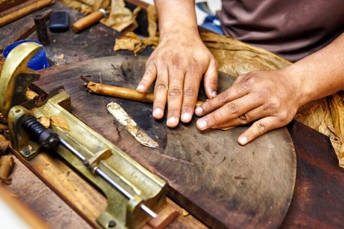 Discover Dominican Treasures: Rum, Cigars, Coffee & Chocolate - Key points at a glance